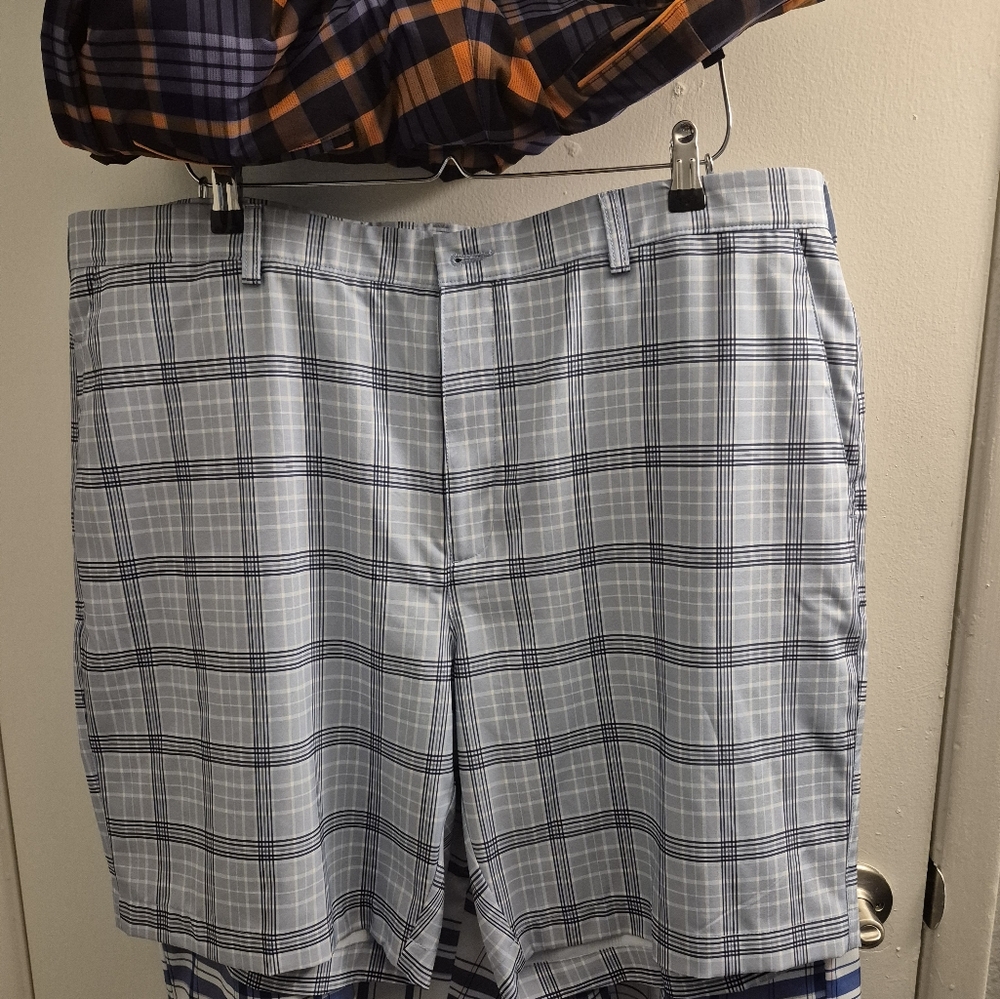 Men's  Plaid Shorts - Picture 2 of 7